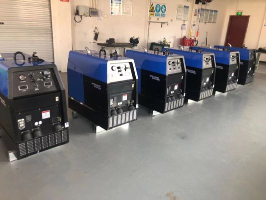 EW320G R ポータブル・ウェルディング・マシン・ジェネレーター 40kva マックス・ロード・パワー・キャパシティ